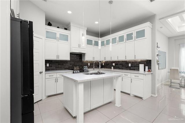 1229 W Franklin Avenue, Alton, TX 78573