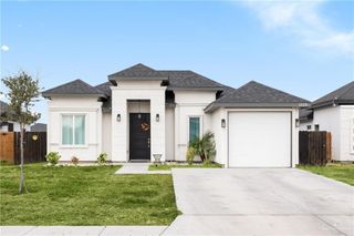 1229 W Franklin Avenue, Alton, TX 78573