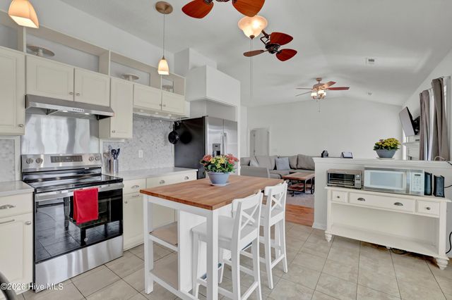 2217 Loblolly Court, Wilmington, NC 28411