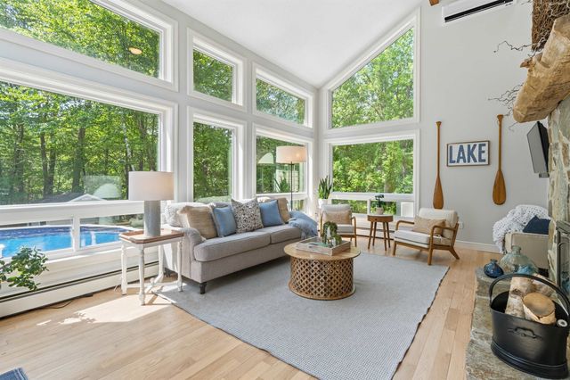 56 Corinthian Drive, Salem, NH 03079