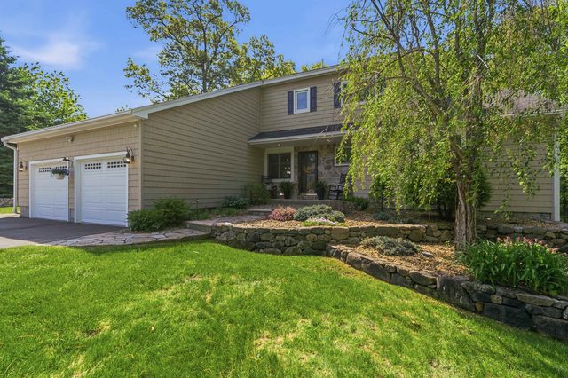 56 Corinthian Drive, Salem, NH 03079