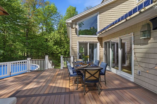 56 Corinthian Drive, Salem, NH 03079