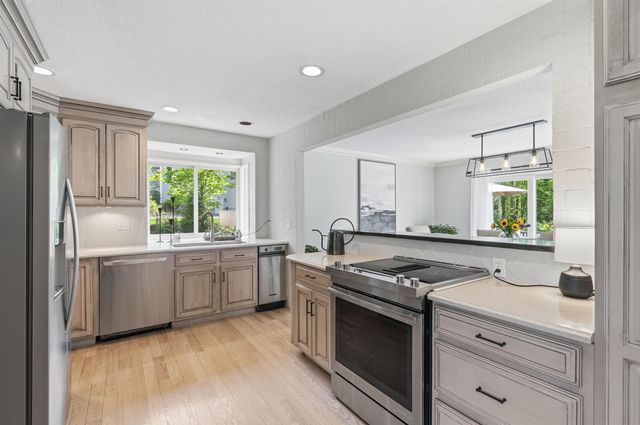 56 Corinthian Drive, Salem, NH 03079