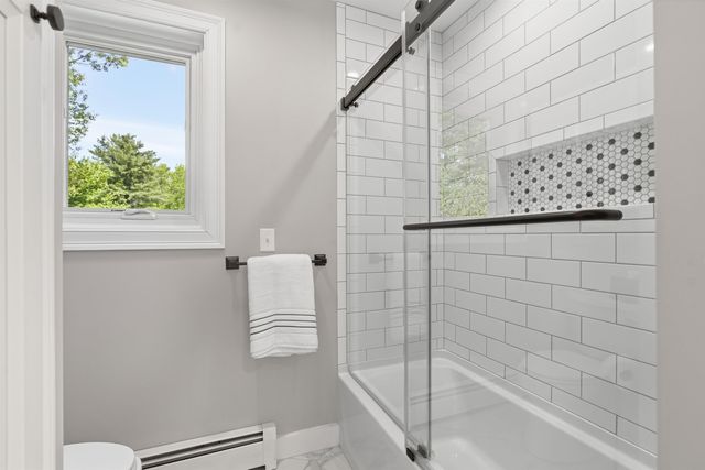 56 Corinthian Drive, Salem, NH 03079