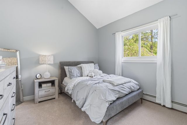56 Corinthian Drive, Salem, NH 03079