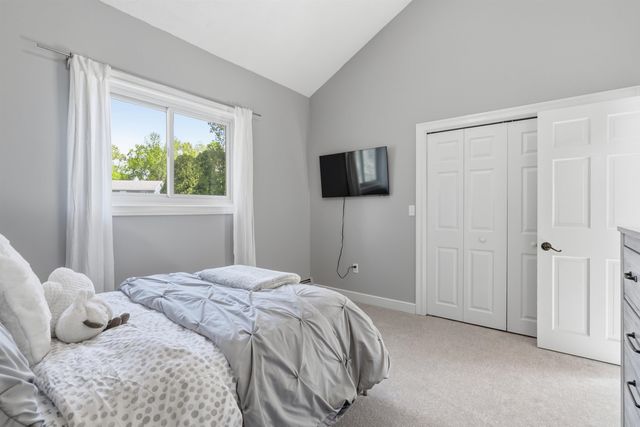 56 Corinthian Drive, Salem, NH 03079