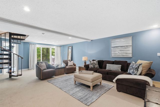 56 Corinthian Drive, Salem, NH 03079