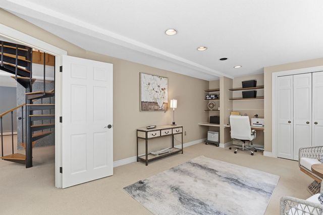 56 Corinthian Drive, Salem, NH 03079