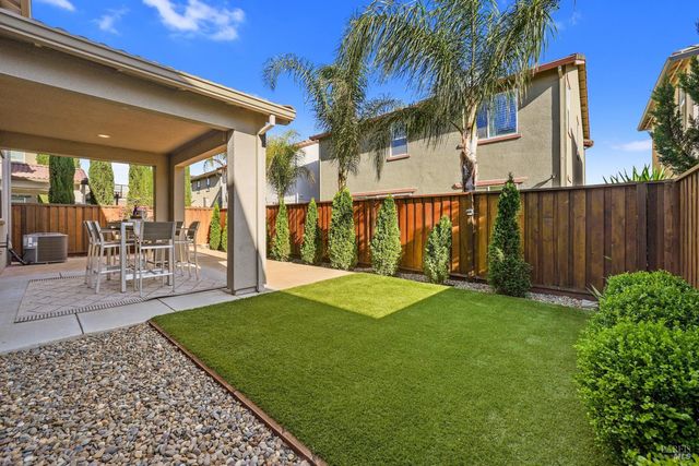 1403 Clementine Ln, Fairfield, CA 94533