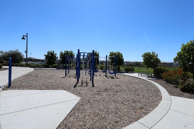 1403 Clementine Ln, Fairfield, CA 94533