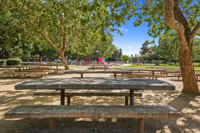 1403 Clementine Ln, Fairfield, CA 94533