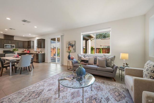 1403 Clementine Ln, Fairfield, CA 94533