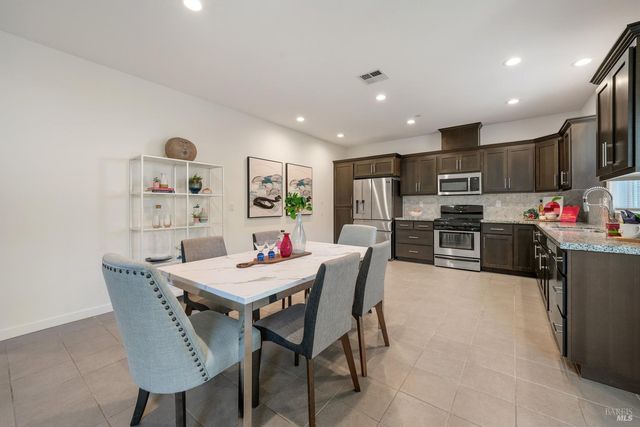 1403 Clementine Ln, Fairfield, CA 94533