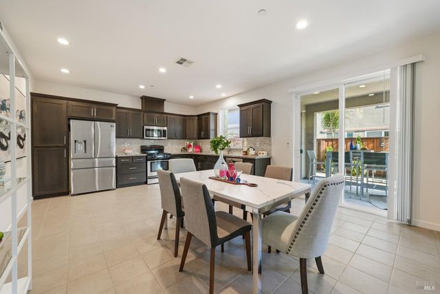 1403 Clementine Ln, Fairfield, CA 94533