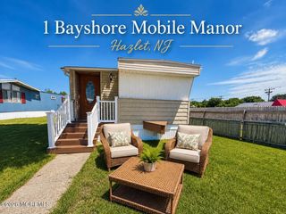 1 Bayshore Mobile Mnr, Hazlet, NJ 07734