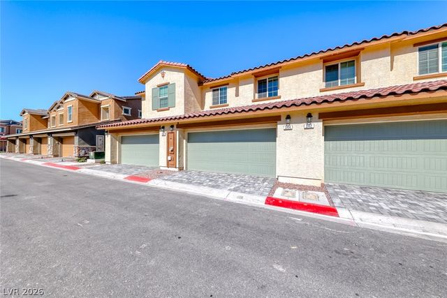 344 Pacific Sparrow Avenue, Henderson, NV 89011