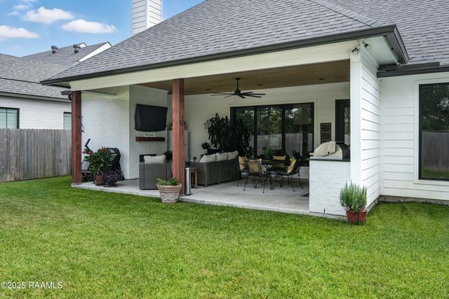 104 Amberjack Terrace, Youngsville, LA 70592