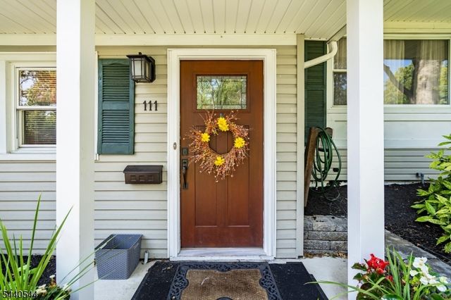111 Shadowlawn Way, Cranford Twp., NJ 07016