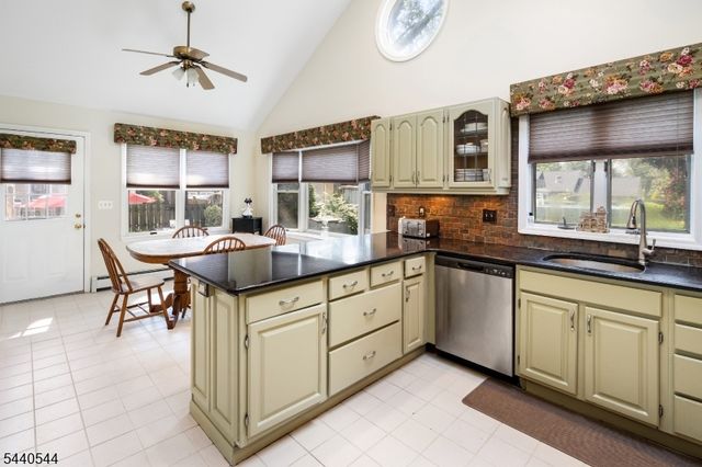 111 Shadowlawn Way, Cranford Twp., NJ 07016