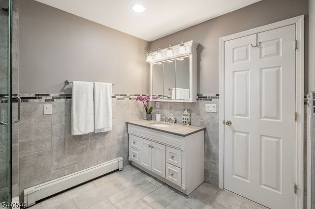 111 Shadowlawn Way, Cranford Twp., NJ 07016