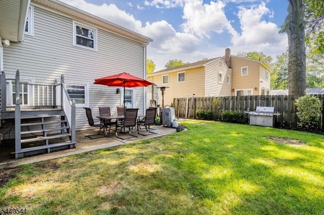 111 Shadowlawn Way, Cranford Twp., NJ 07016
