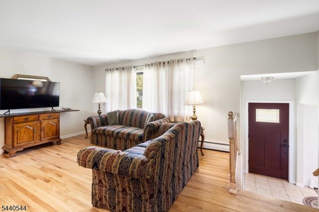 111 Shadowlawn Way, Cranford Twp., NJ 07016