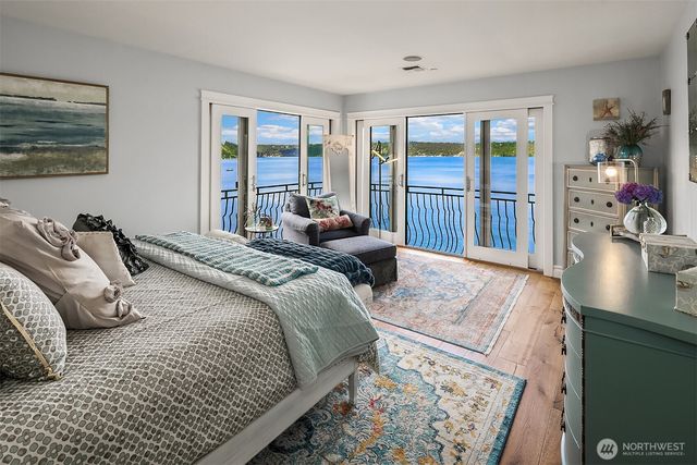 456 W Lake Sammamish Parkway SE, Bellevue, WA 98008