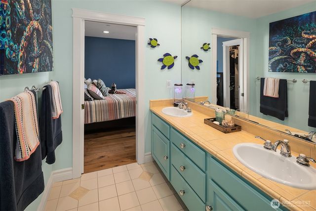 456 W Lake Sammamish Parkway SE, Bellevue, WA 98008