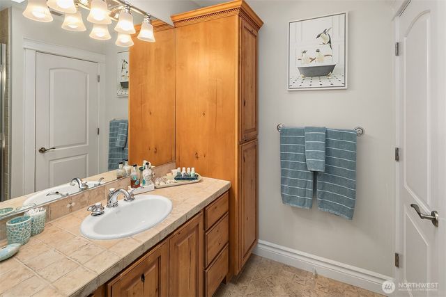 456 W Lake Sammamish Parkway SE, Bellevue, WA 98008