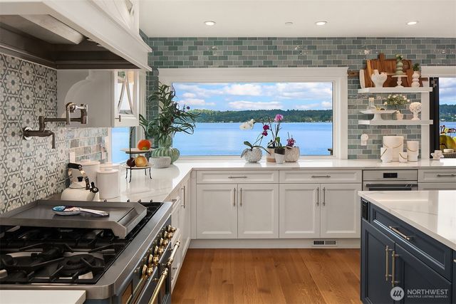 456 W Lake Sammamish Parkway SE, Bellevue, WA 98008