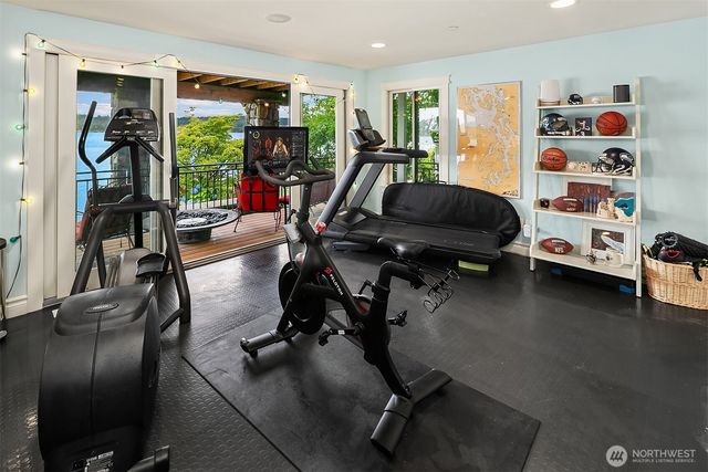 456 W Lake Sammamish Parkway SE, Bellevue, WA 98008