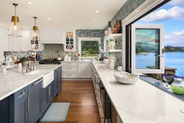 456 W Lake Sammamish Parkway SE, Bellevue, WA 98008
