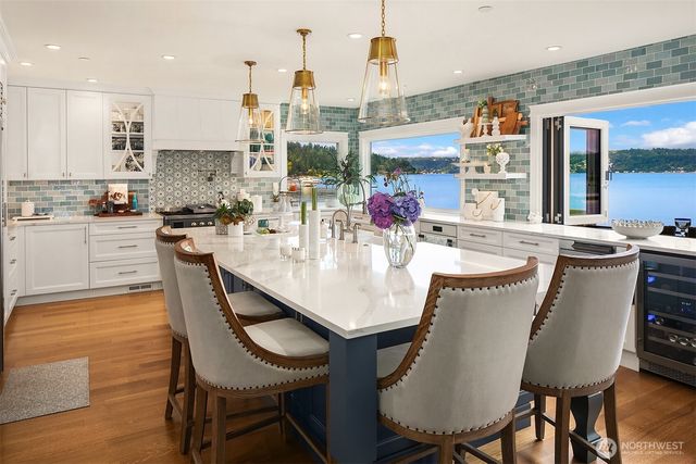 456 W Lake Sammamish Parkway SE, Bellevue, WA 98008