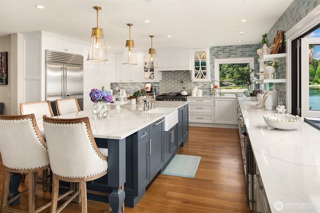 456 W Lake Sammamish Parkway SE, Bellevue, WA 98008