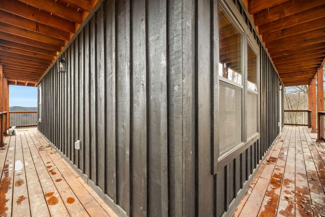 424 Spirit Lane, Frenchburg, KY 40322