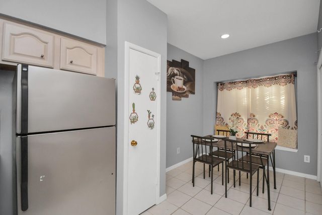 2626 Holly Hall Street 1207, Houston, TX 77054