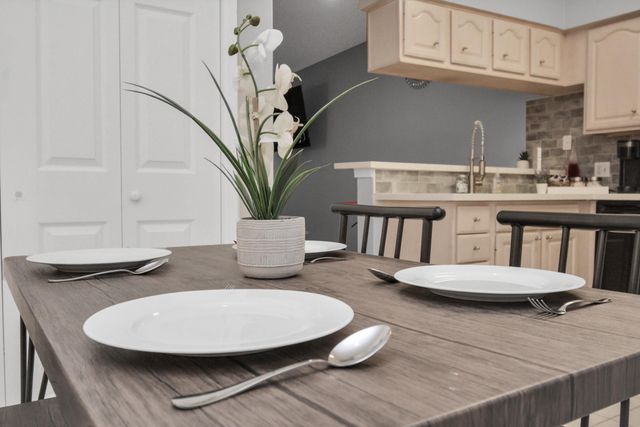 2626 Holly Hall Street 1207, Houston, TX 77054