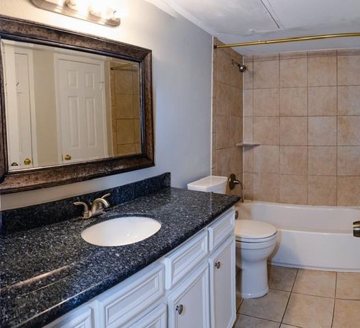 2626 Holly Hall Street 1207, Houston, TX 77054