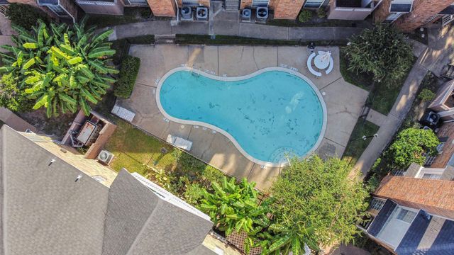 2626 Holly Hall Street 1207, Houston, TX 77054