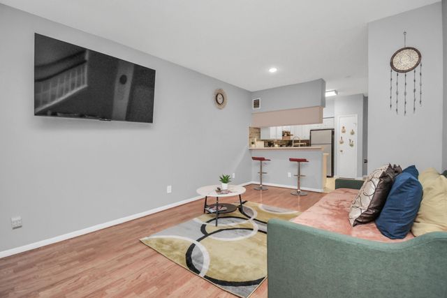 2626 Holly Hall Street 1207, Houston, TX 77054