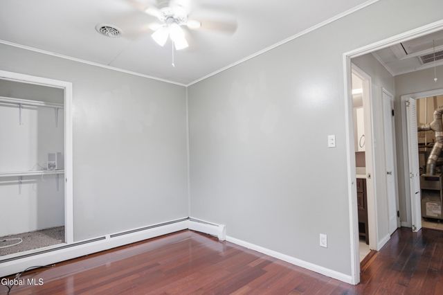 9 Mayhall Street, Colonie, NY 12205