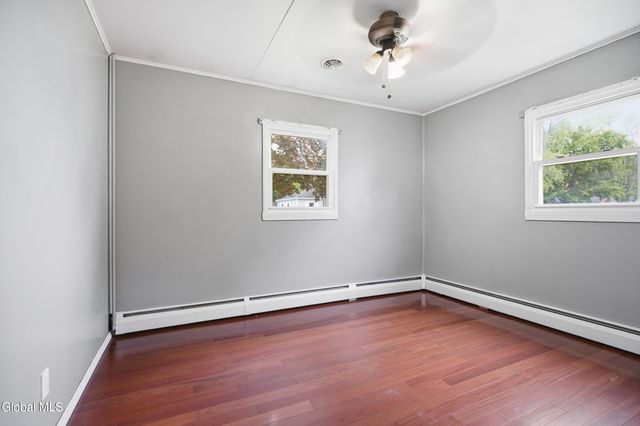 9 Mayhall Street, Colonie, NY 12205
