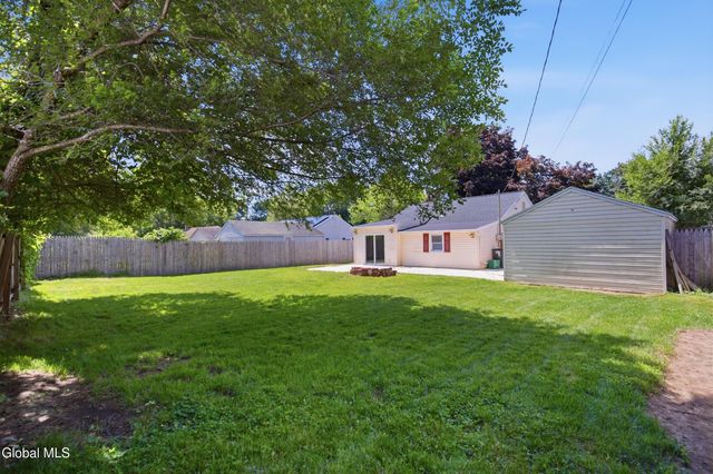 9 Mayhall Street, Colonie, NY 12205