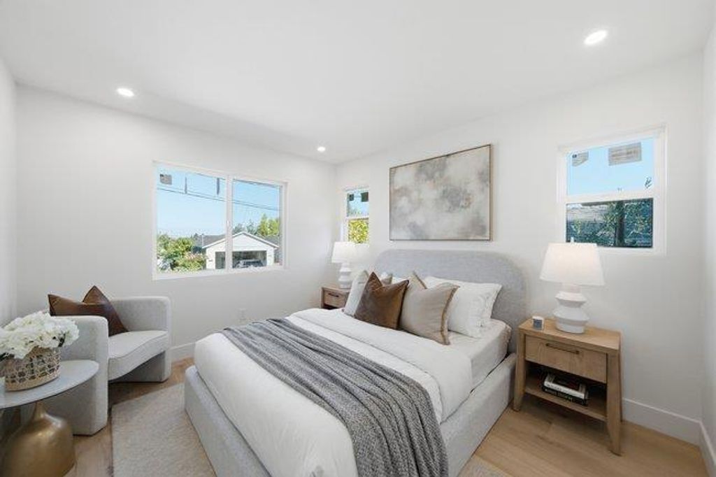 Image 20 of property listing at 80 Hilltop Drive, San Carlos, CA 94070