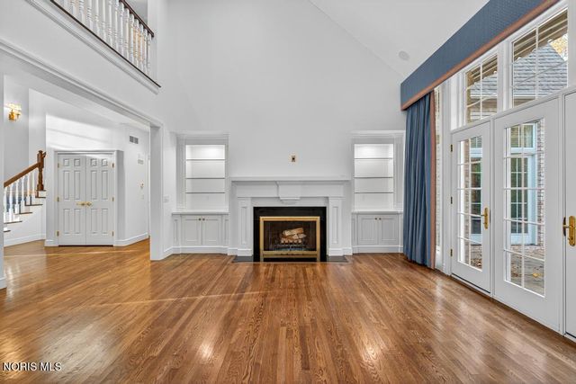 15 Stableside Road, Ottawa Hills, OH 43615