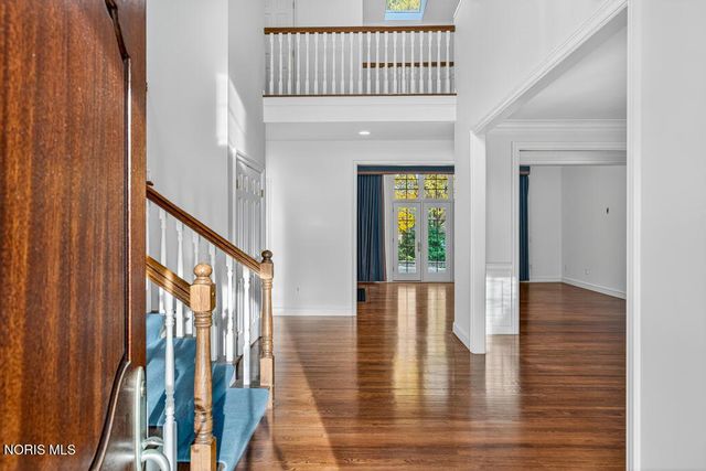 15 Stableside Road, Ottawa Hills, OH 43615