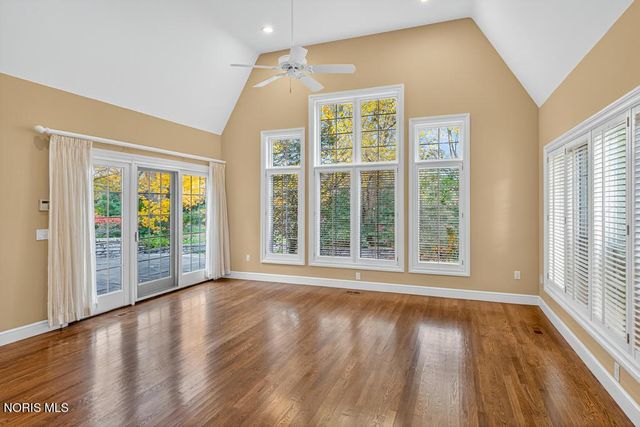 15 Stableside Road, Ottawa Hills, OH 43615