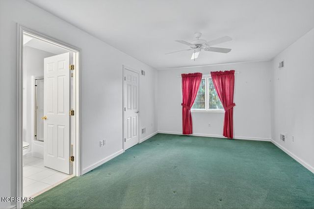 15 Stableside Road, Ottawa Hills, OH 43615