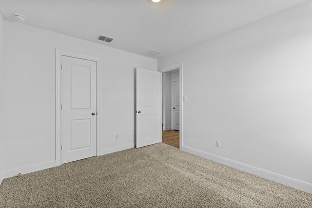 119 Union Pacific DR, Cedar Creek, TX 78612