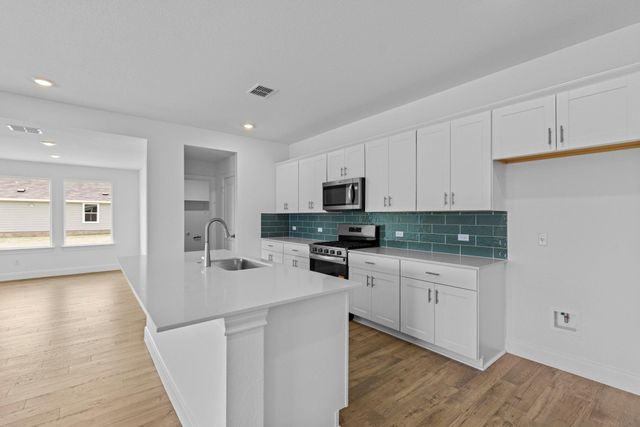 119 Union Pacific DR, Cedar Creek, TX 78612